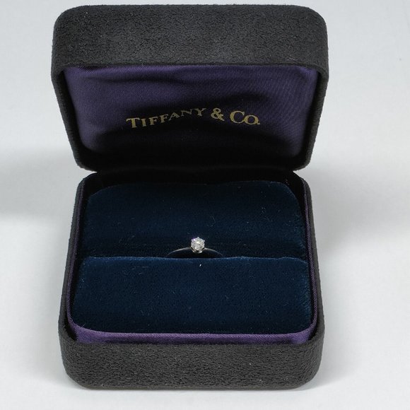Tiffany and Co. Engagement Ring Solitaire Diamond 0.2ct Platinum - Picture 6 of 7